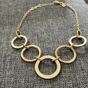 Elegant Gold colour Circle Necklace vintage